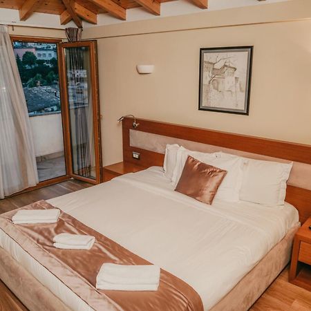 Center Hotel Gjirokastër Eksteriør bilde