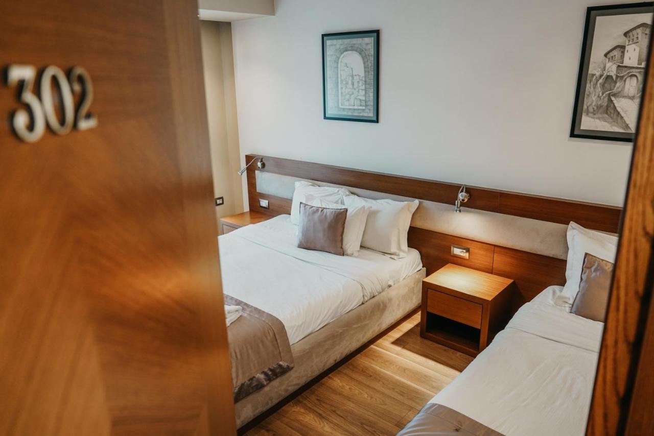 Center Hotel Gjirokastër Eksteriør bilde
