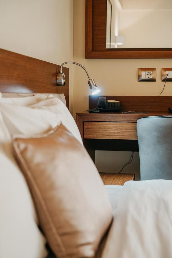 Center Hotel Gjirokastër Eksteriør bilde
