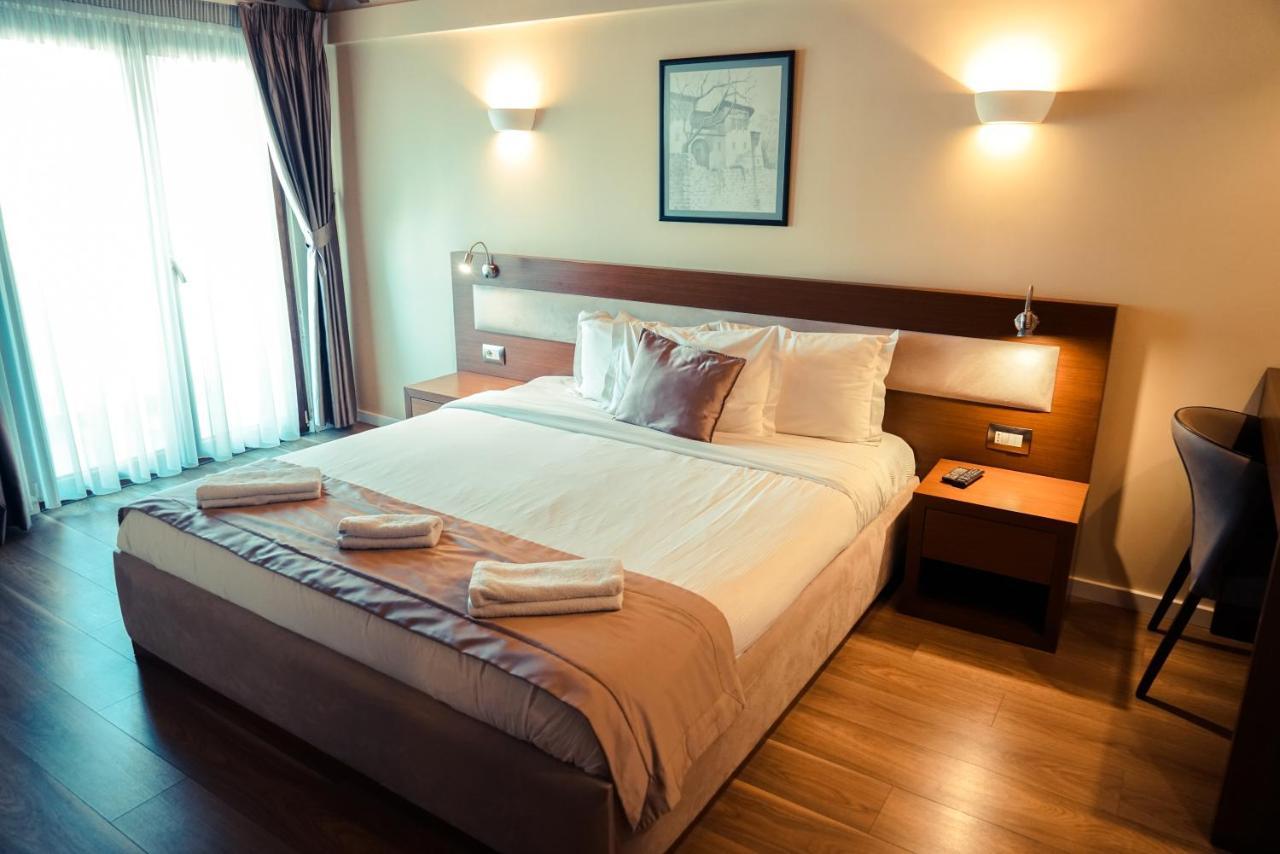 Center Hotel Gjirokastër Eksteriør bilde