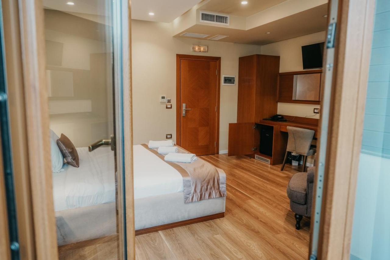 Center Hotel Gjirokastër Eksteriør bilde